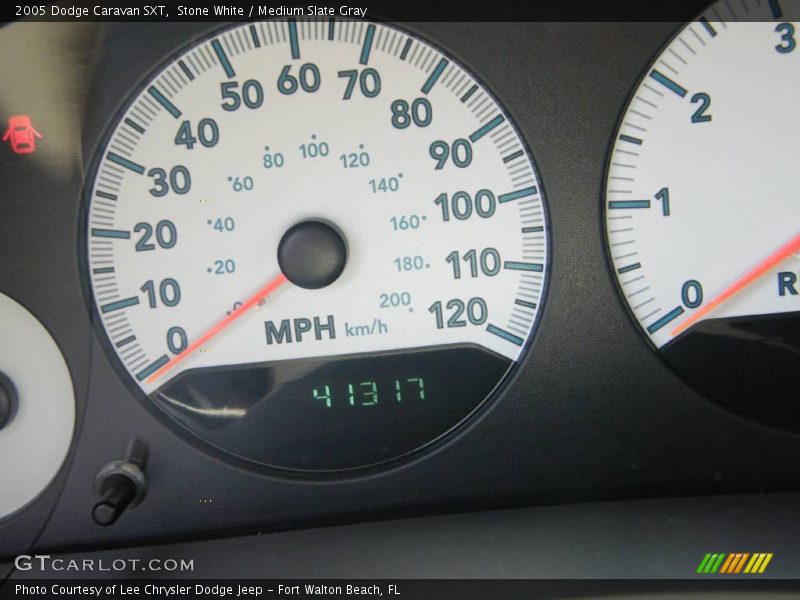 Stone White / Medium Slate Gray 2005 Dodge Caravan SXT