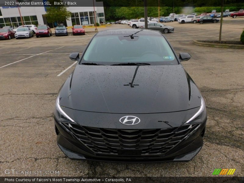 Black / Black 2022 Hyundai Elantra SEL