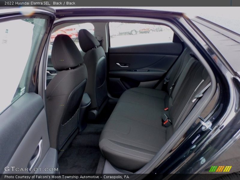 Black / Black 2022 Hyundai Elantra SEL