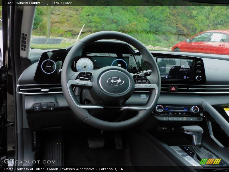 Black / Black 2022 Hyundai Elantra SEL