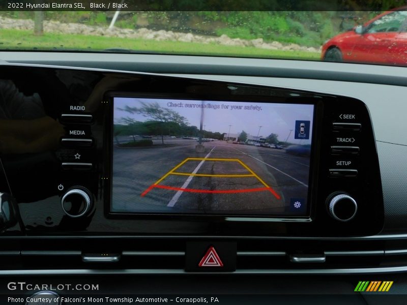 Black / Black 2022 Hyundai Elantra SEL