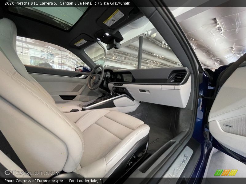Front Seat of 2020 911 Carrera S