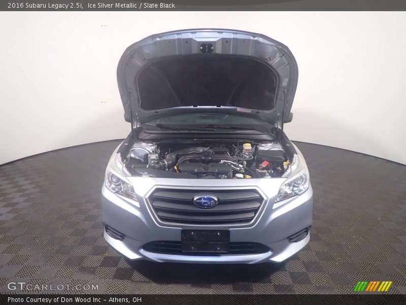 Ice Silver Metallic / Slate Black 2016 Subaru Legacy 2.5i