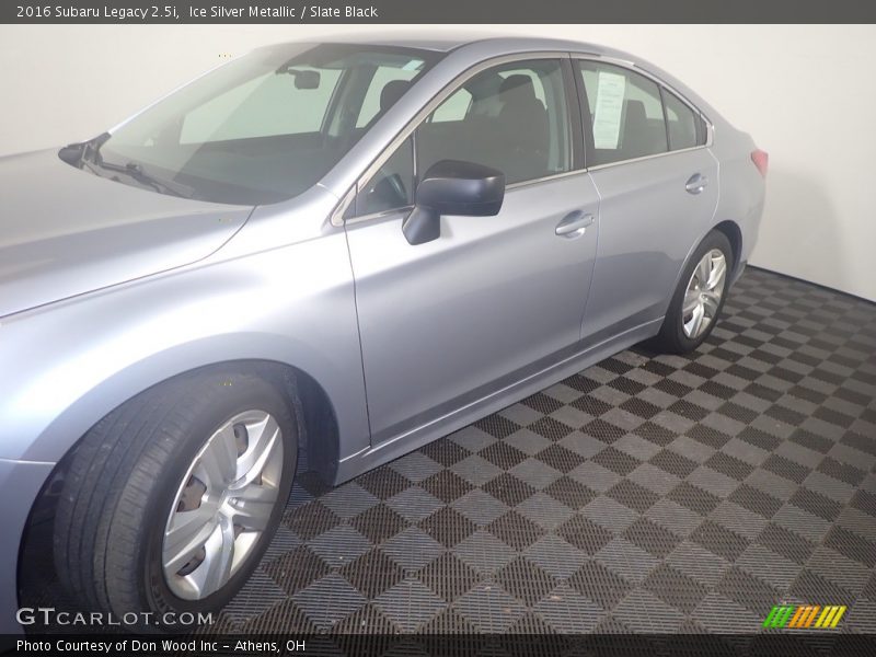 Ice Silver Metallic / Slate Black 2016 Subaru Legacy 2.5i