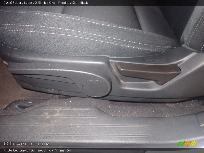 Ice Silver Metallic / Slate Black 2016 Subaru Legacy 2.5i