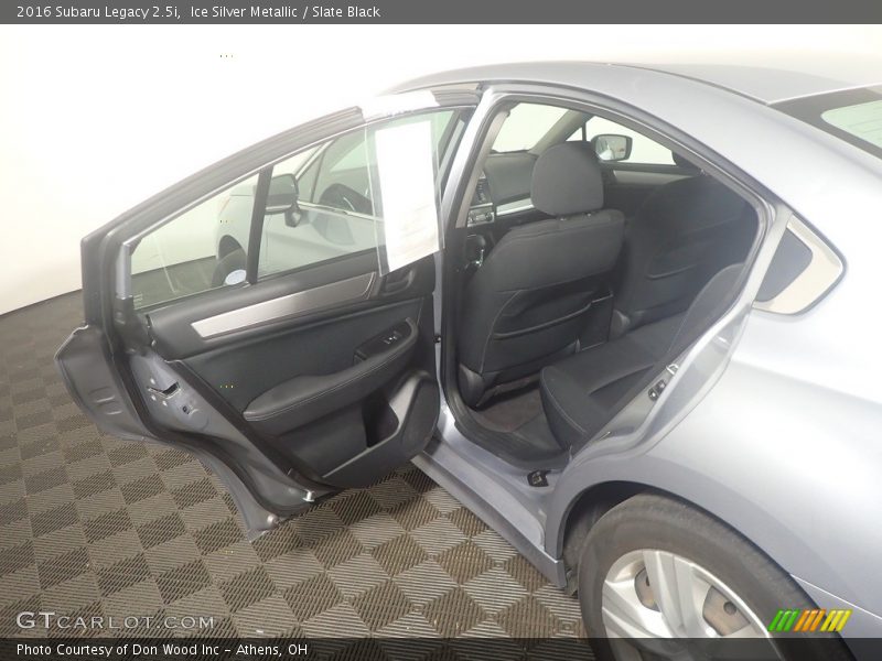 Ice Silver Metallic / Slate Black 2016 Subaru Legacy 2.5i