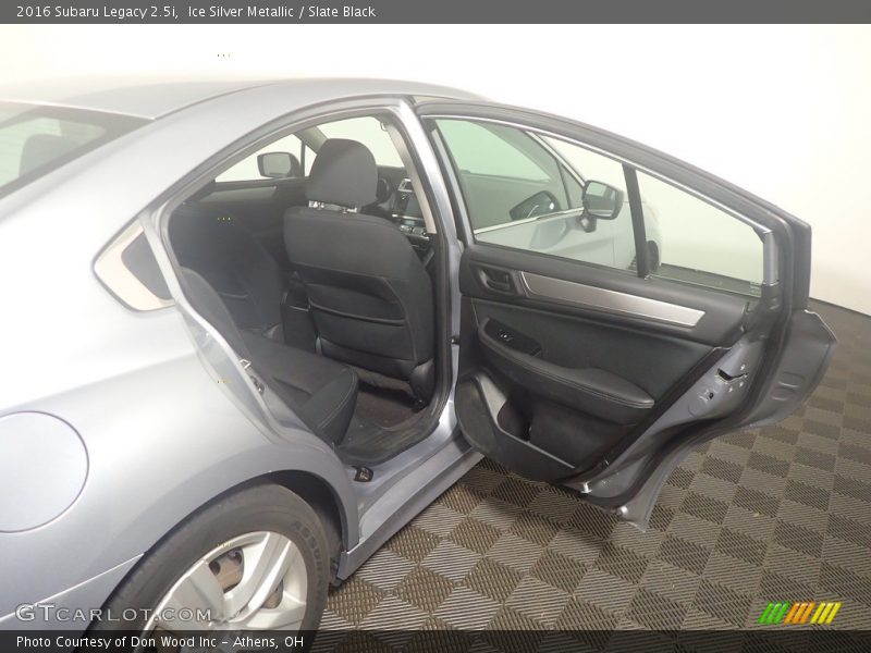 Ice Silver Metallic / Slate Black 2016 Subaru Legacy 2.5i