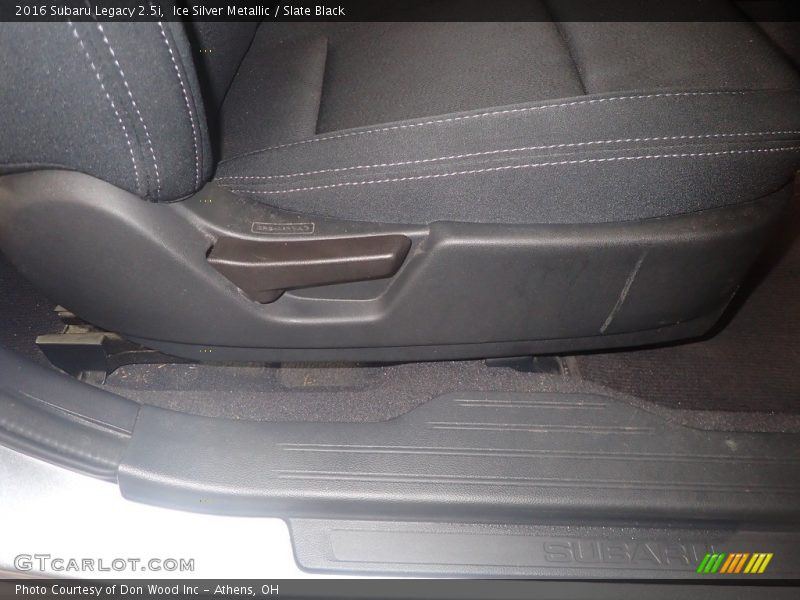 Ice Silver Metallic / Slate Black 2016 Subaru Legacy 2.5i