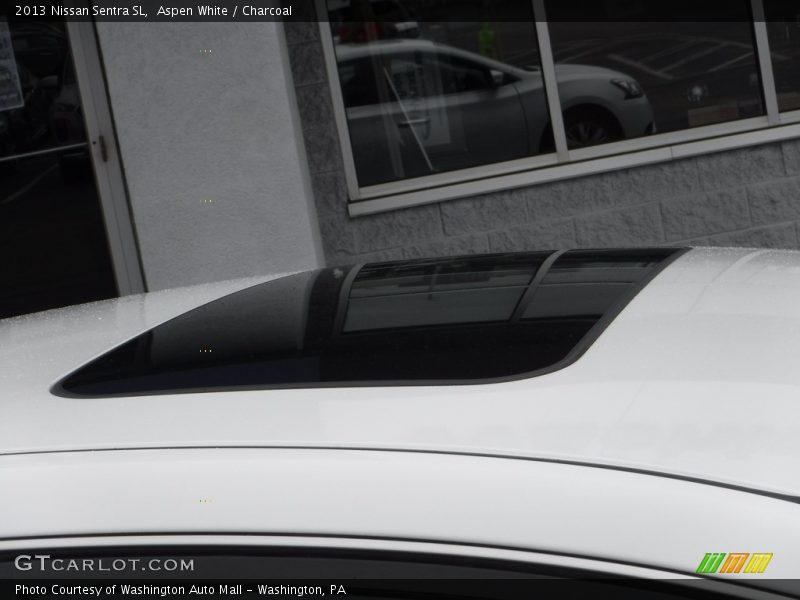 Aspen White / Charcoal 2013 Nissan Sentra SL