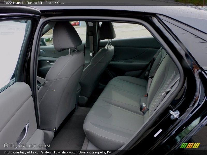 Black / Gray 2022 Hyundai Elantra SEL
