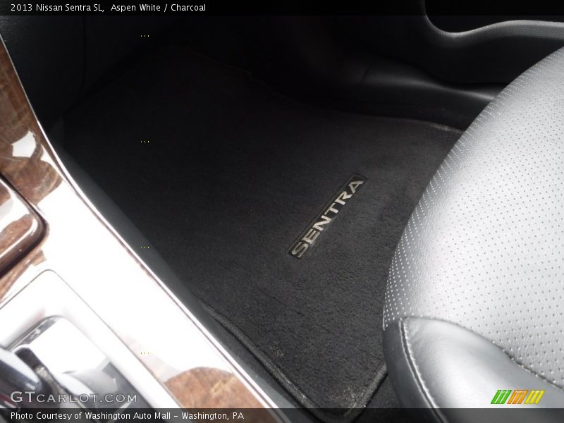 Aspen White / Charcoal 2013 Nissan Sentra SL