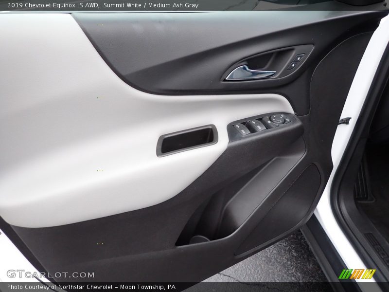 Summit White / Medium Ash Gray 2019 Chevrolet Equinox LS AWD