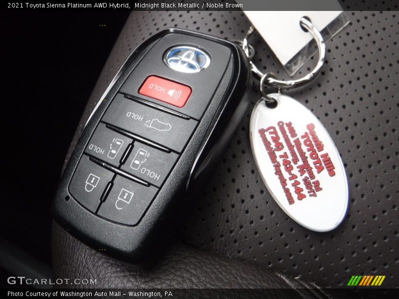 Keys of 2021 Sienna Platinum AWD Hybrid