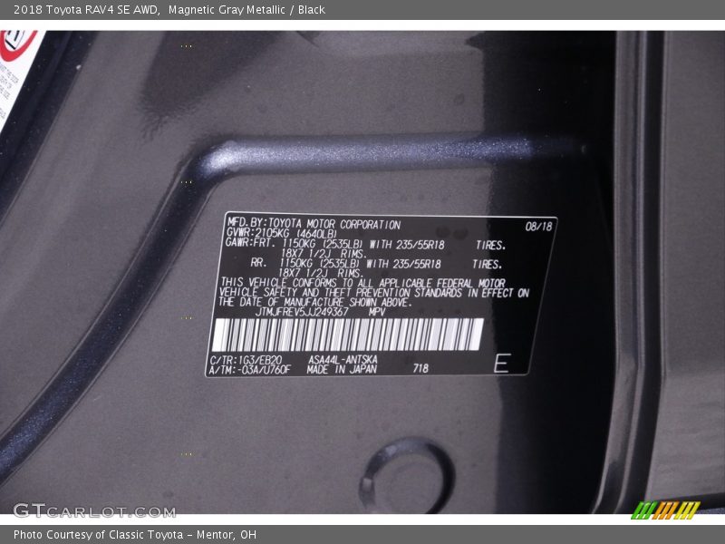 Magnetic Gray Metallic / Black 2018 Toyota RAV4 SE AWD