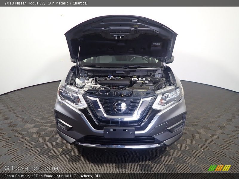 Gun Metallic / Charcoal 2018 Nissan Rogue SV