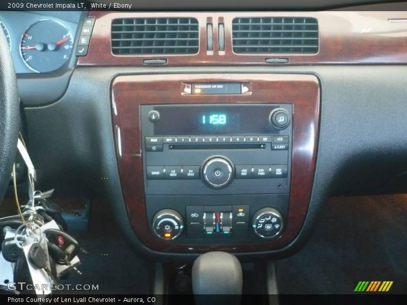 White / Ebony 2009 Chevrolet Impala LT