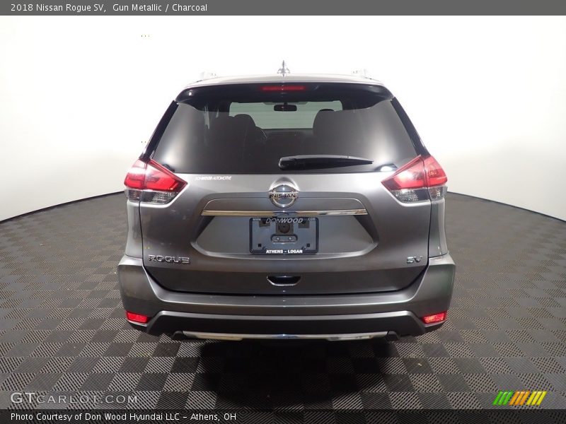 Gun Metallic / Charcoal 2018 Nissan Rogue SV