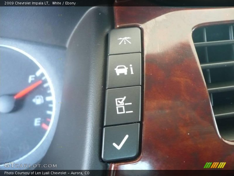 White / Ebony 2009 Chevrolet Impala LT