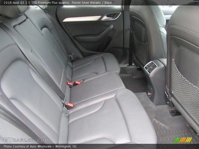 Florett Silver Metallic / Black 2018 Audi Q3 2.0 TFSI Premium Plus quattro
