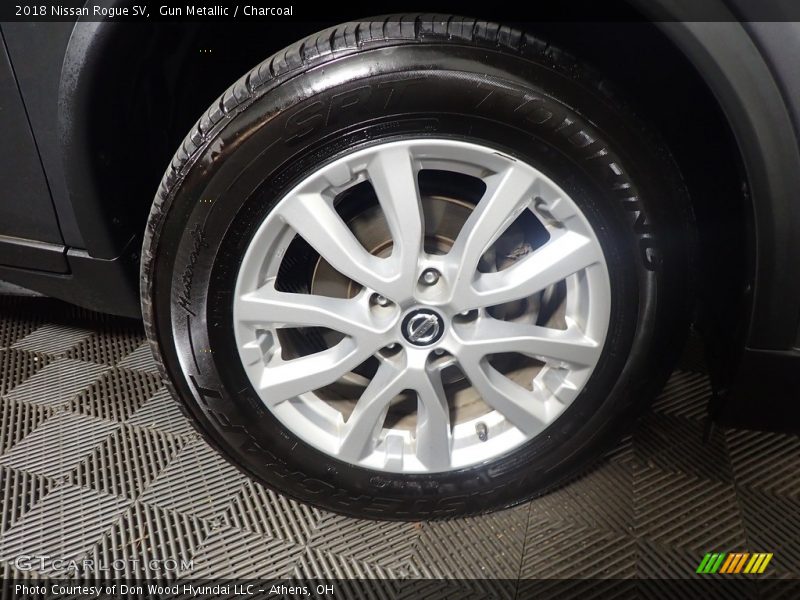 Gun Metallic / Charcoal 2018 Nissan Rogue SV