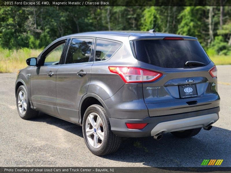 Magnetic Metallic / Charcoal Black 2015 Ford Escape SE 4WD