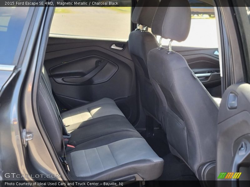 Magnetic Metallic / Charcoal Black 2015 Ford Escape SE 4WD