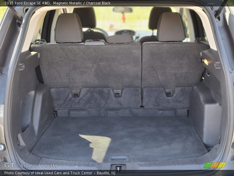 Magnetic Metallic / Charcoal Black 2015 Ford Escape SE 4WD