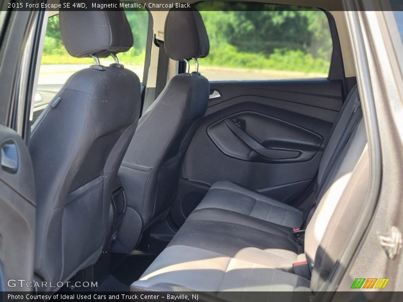 Magnetic Metallic / Charcoal Black 2015 Ford Escape SE 4WD