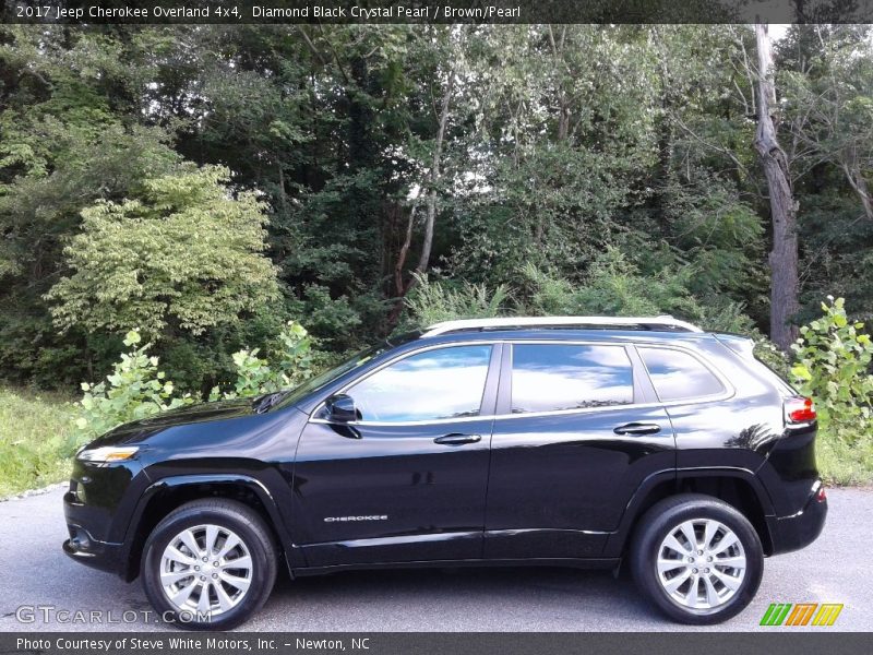  2017 Cherokee Overland 4x4 Diamond Black Crystal Pearl
