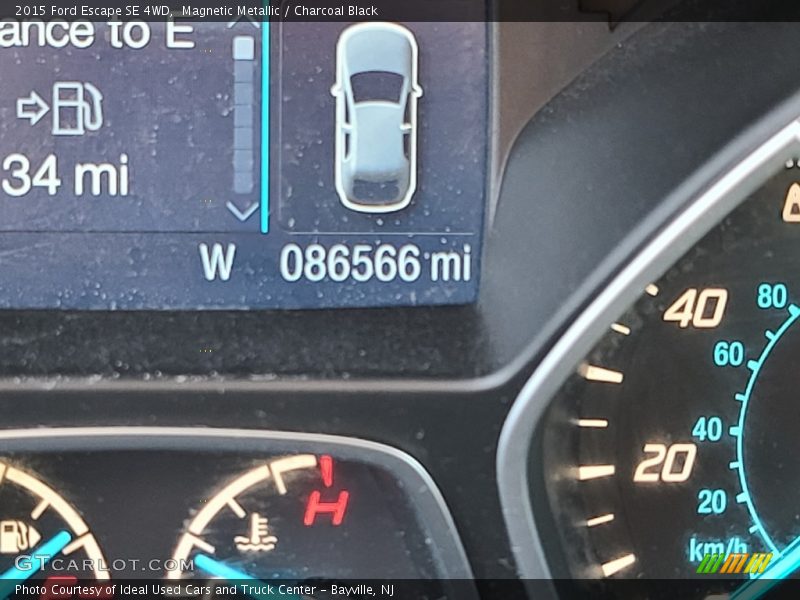 Magnetic Metallic / Charcoal Black 2015 Ford Escape SE 4WD