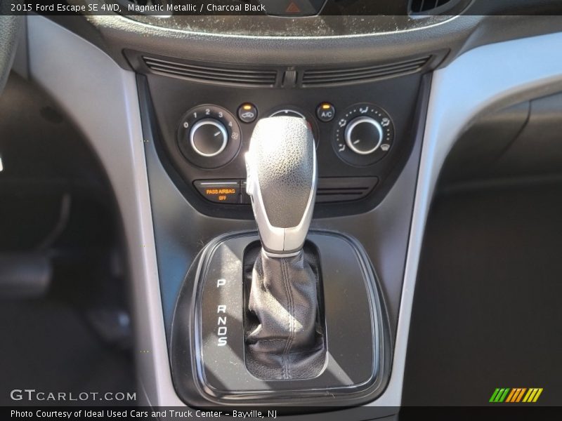 Magnetic Metallic / Charcoal Black 2015 Ford Escape SE 4WD