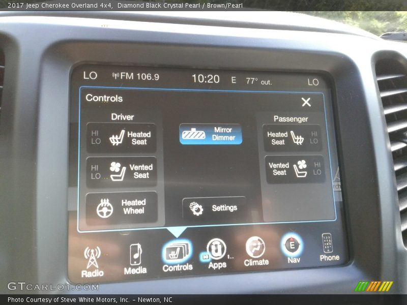 Controls of 2017 Cherokee Overland 4x4