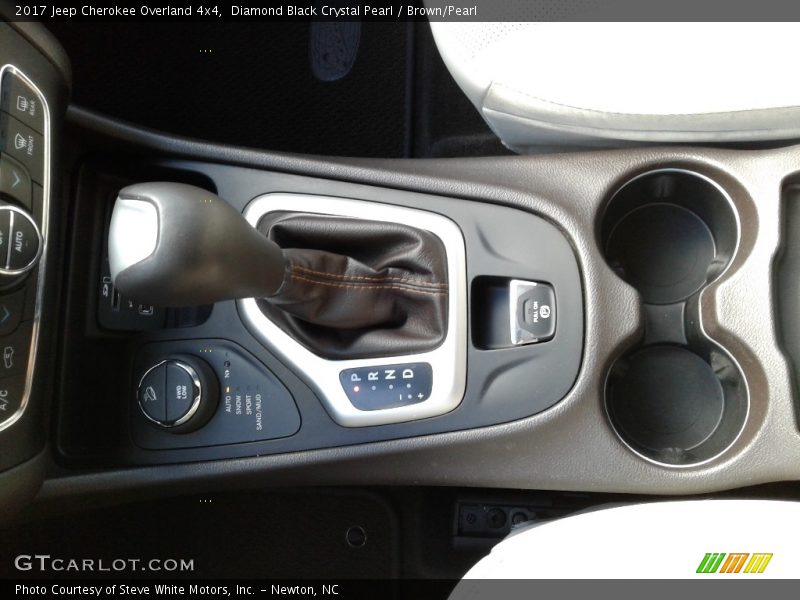  2017 Cherokee Overland 4x4 9 Speed Automatic Shifter