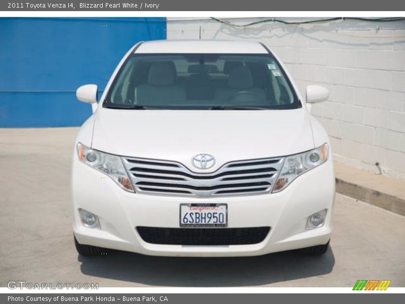 Blizzard Pearl White / Ivory 2011 Toyota Venza I4