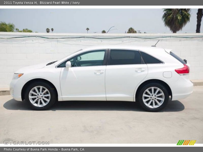 Blizzard Pearl White / Ivory 2011 Toyota Venza I4