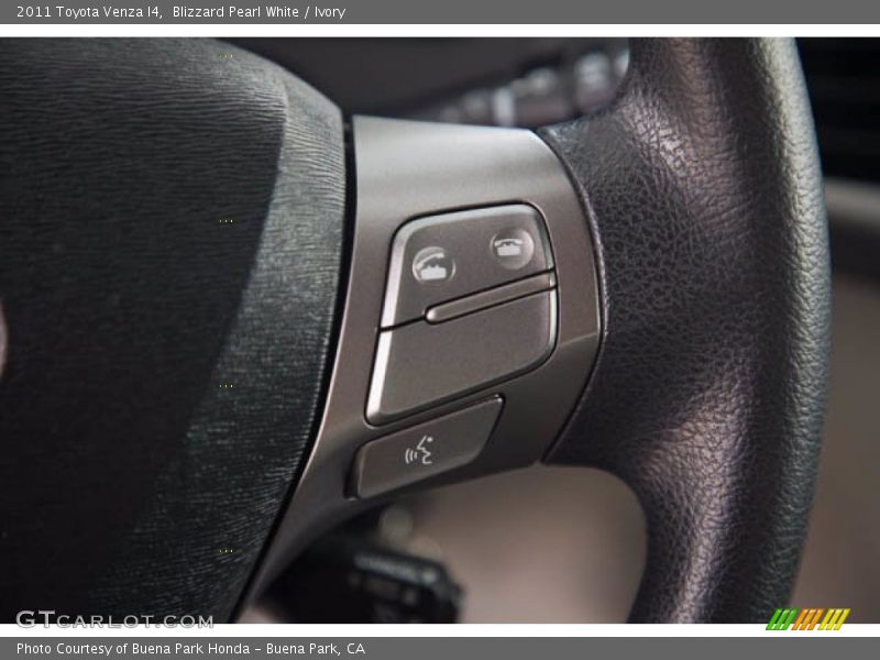 Blizzard Pearl White / Ivory 2011 Toyota Venza I4
