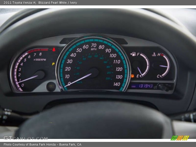 Blizzard Pearl White / Ivory 2011 Toyota Venza I4
