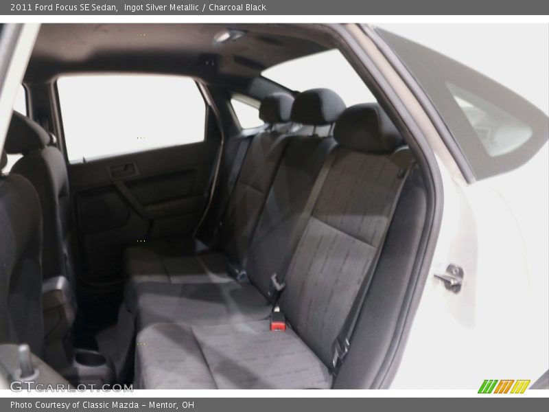 Ingot Silver Metallic / Charcoal Black 2011 Ford Focus SE Sedan