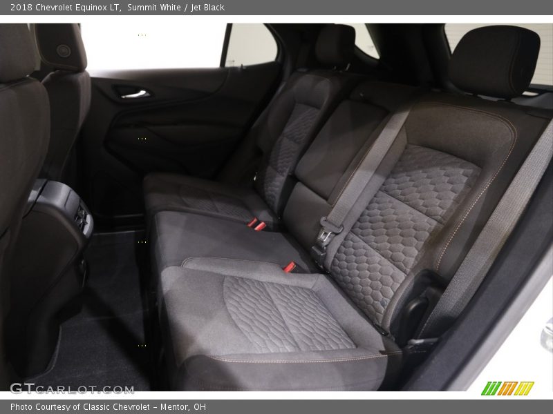 Summit White / Jet Black 2018 Chevrolet Equinox LT