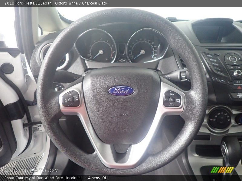 Oxford White / Charcoal Black 2018 Ford Fiesta SE Sedan