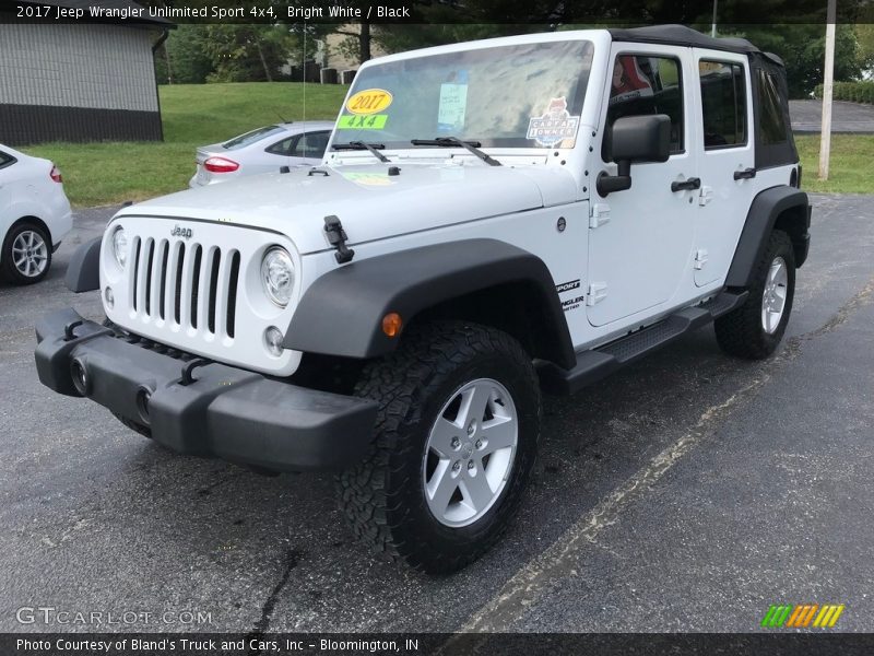 Bright White / Black 2017 Jeep Wrangler Unlimited Sport 4x4