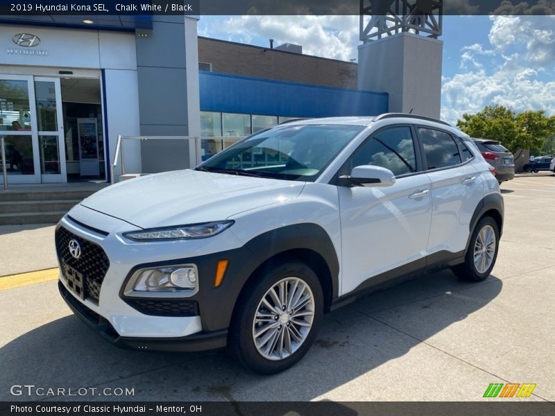 Chalk White / Black 2019 Hyundai Kona SEL