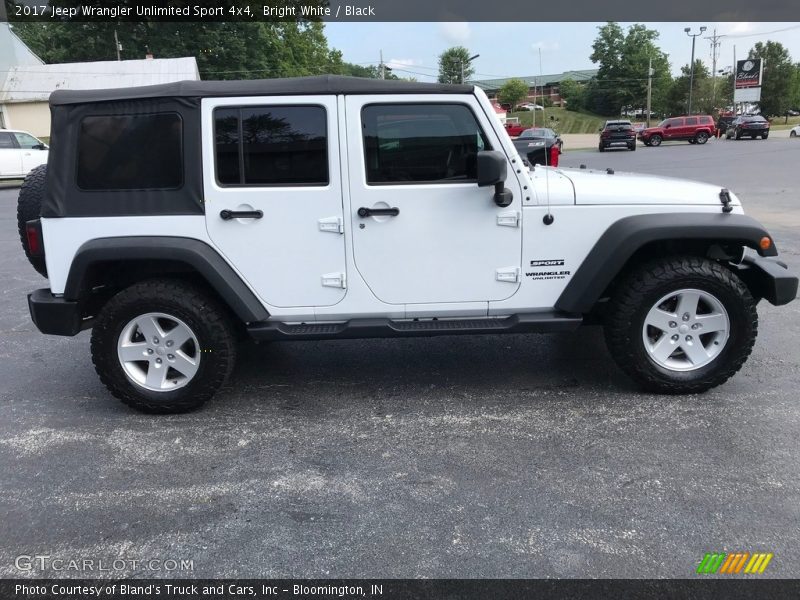 Bright White / Black 2017 Jeep Wrangler Unlimited Sport 4x4