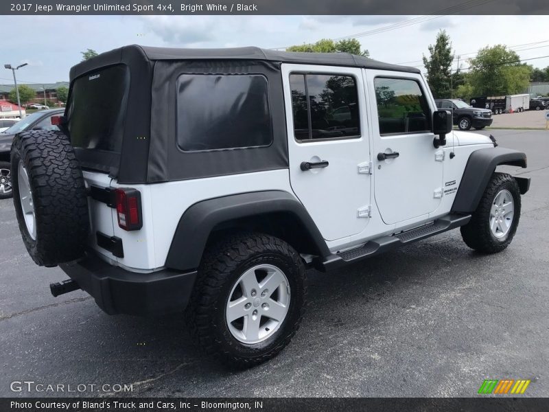 Bright White / Black 2017 Jeep Wrangler Unlimited Sport 4x4