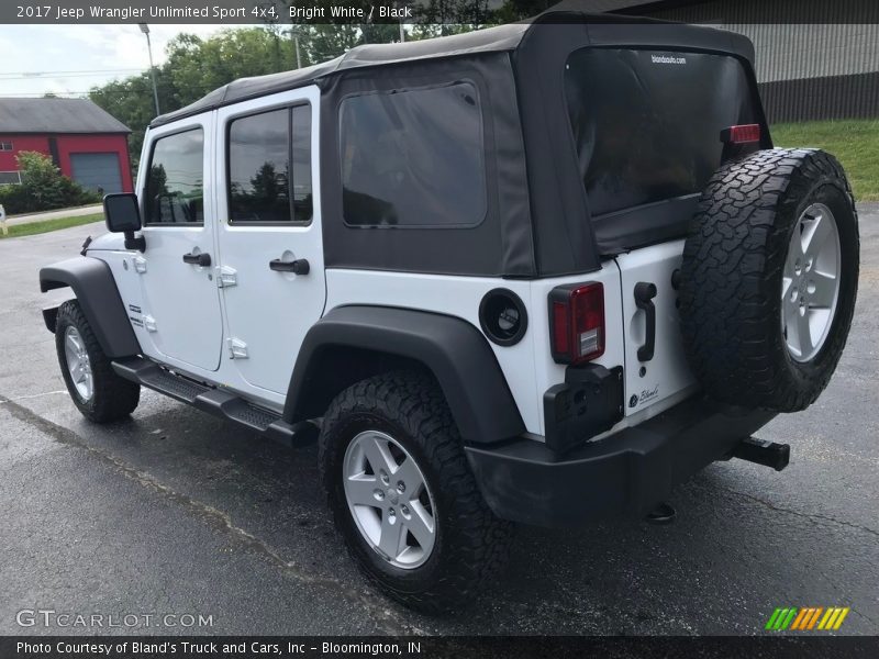 Bright White / Black 2017 Jeep Wrangler Unlimited Sport 4x4