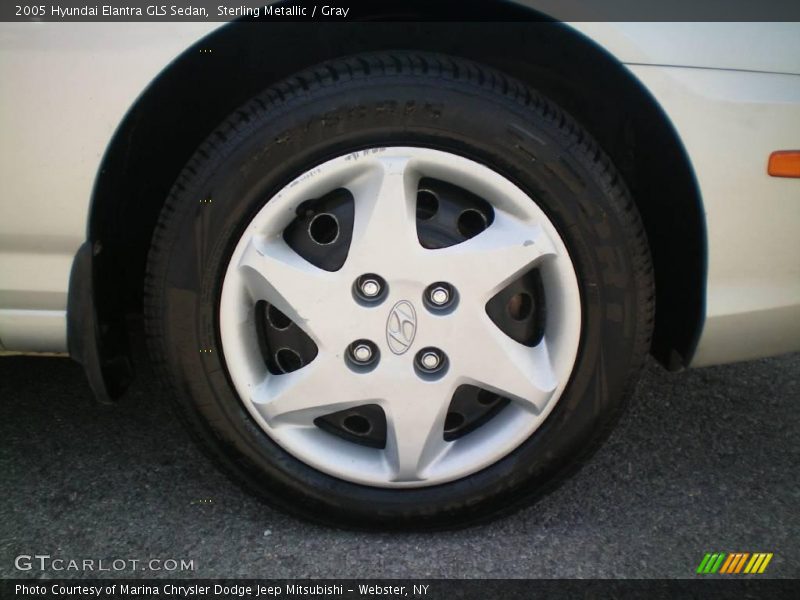 Sterling Metallic / Gray 2005 Hyundai Elantra GLS Sedan