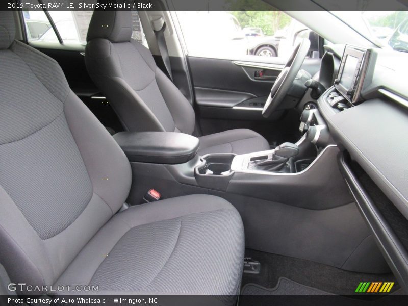 Silver Sky Metallic / Black 2019 Toyota RAV4 LE