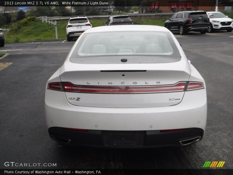 White Platinum / Light Dune 2013 Lincoln MKZ 3.7L V6 AWD