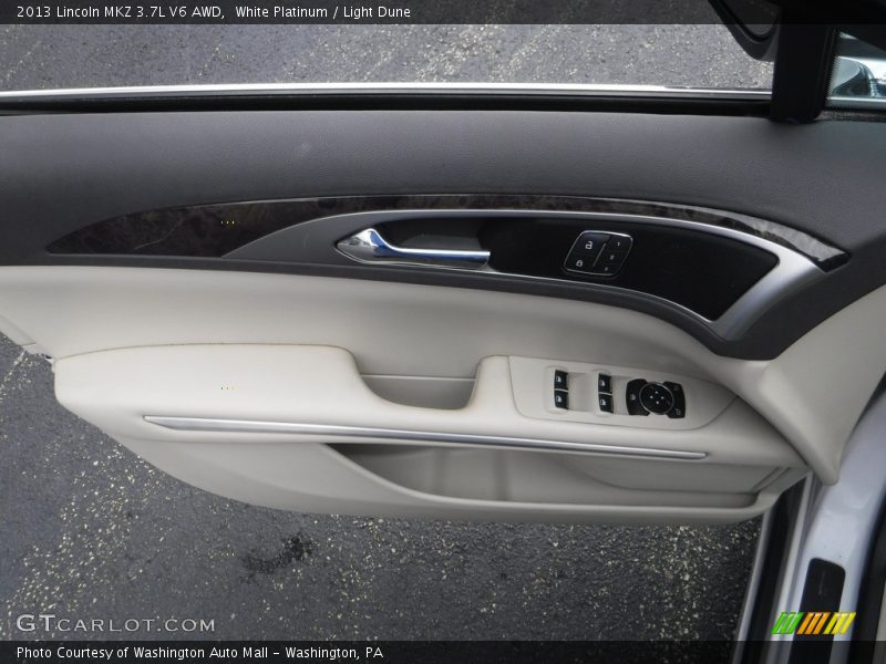 White Platinum / Light Dune 2013 Lincoln MKZ 3.7L V6 AWD
