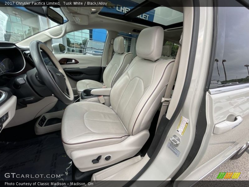 Tusk White / Black/Alloy 2017 Chrysler Pacifica Limited